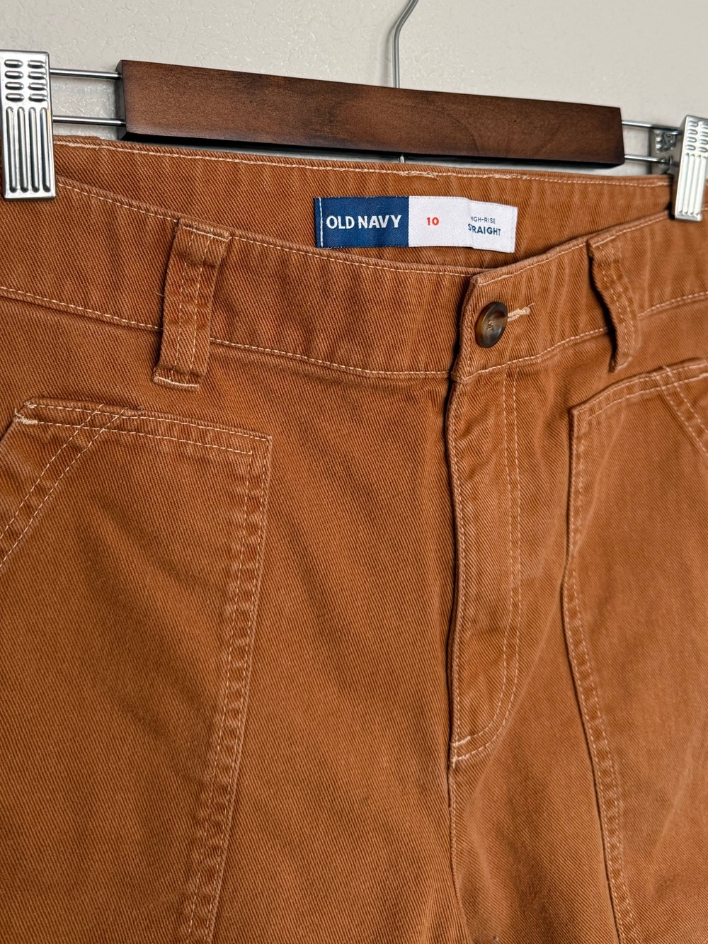 Old Navy Straight-Leg Corduroy Pants in Rust Brown
